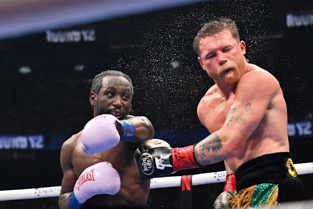 Terence Crawford Stuns Canelo Alvarez in Las Vegas, Makes Boxing History